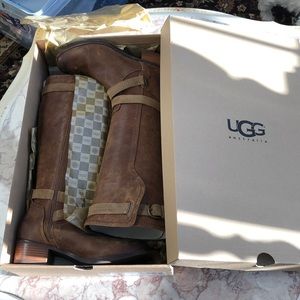 UGG Darcie 8.5 tall leather boot